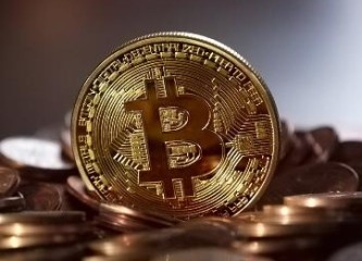 特朗普全家大发币：币圈大救星变身韭菜收割机 总统家族的敛财新招